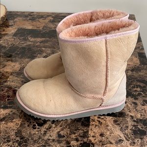 Light Pink Ugg Boots